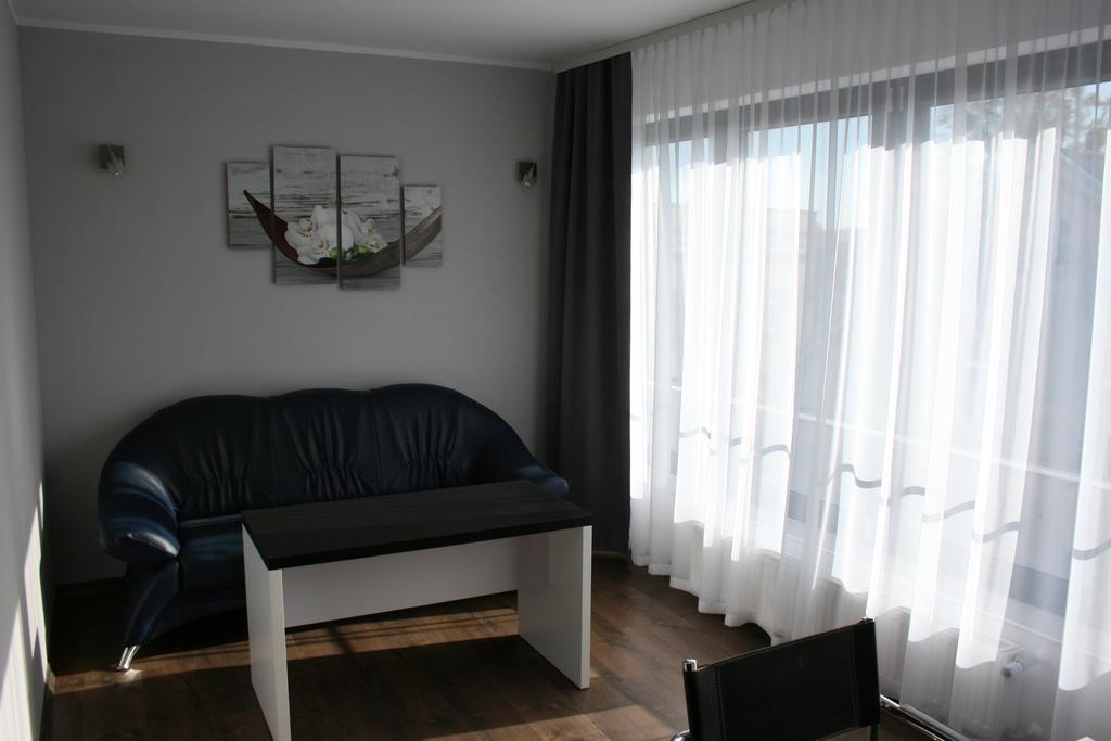 Hotel Opera Tarnowskie Gory Room photo